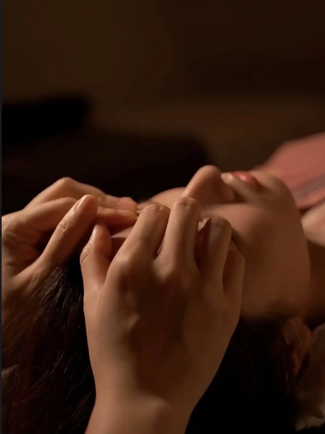Deep cleansing scalp treatment at D4 Season near Bothell, WA