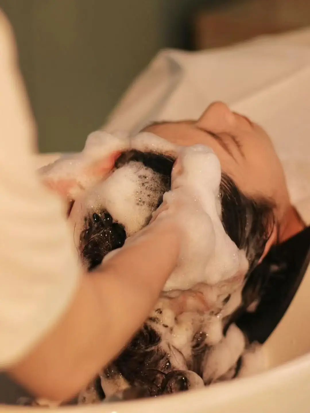 Scalp and hair conditioning at D4 Season head spa near Seattle